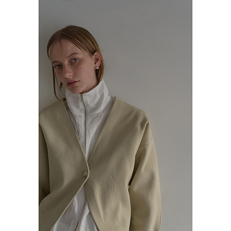 MANOF(マノフ)｜2TUCK TAPERED PANTS パンツ/IVORY の通販