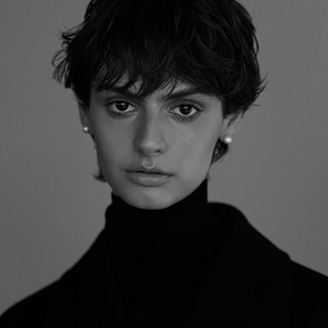 審美眼のある大人の女性へ、「エステータ」秋冬コレクションが到着。