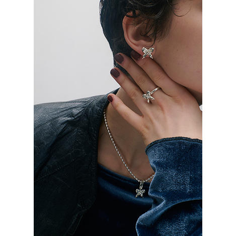 大人の可愛げリボン「メゾンドパルス」のオータムジュエリー