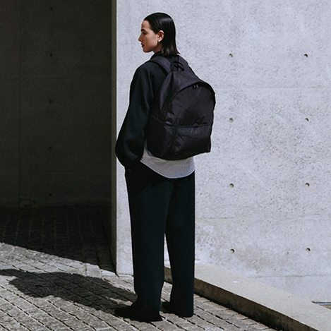 MONOLITH(モノリス)｜BACKPACK STANDARD SOLID M/ブラック の