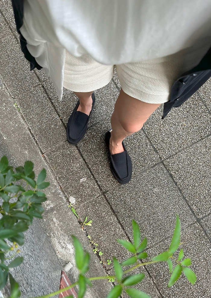 Offen オッフェン　ポインテッドトゥ　 スカラップ　フラット　パンプス　モカ Offen オッフェン ポインテッドトゥ スカラップ フラット