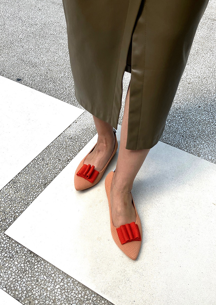 Offen オッフェン　ポインテッドトゥ　 スカラップ　フラット　パンプス　モカ Offen オッフェン ポインテッドトゥ スカラップ フラット パンプス