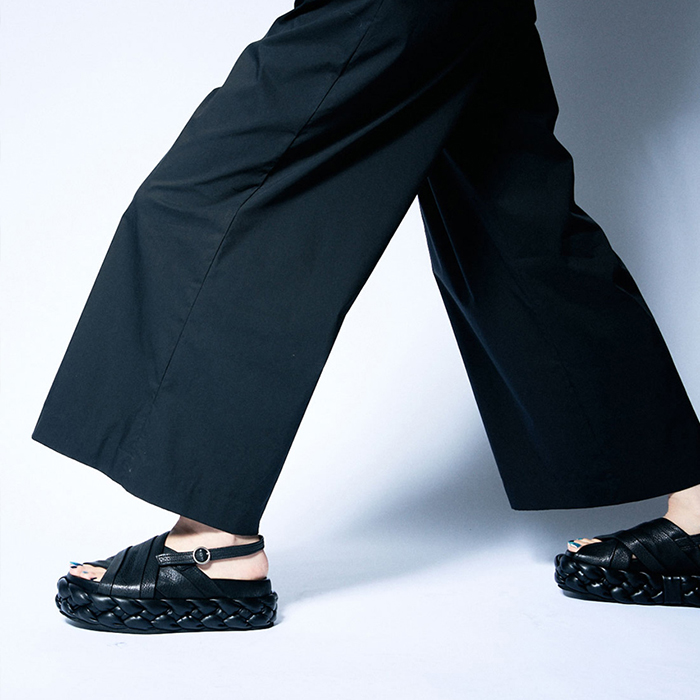 Ph7+ ピアッカセッテ 編み込み 厚底 レザー　サンダル ブラック ph7+ピアッカセッテ厚底サンダルブラック35 - メルカリ