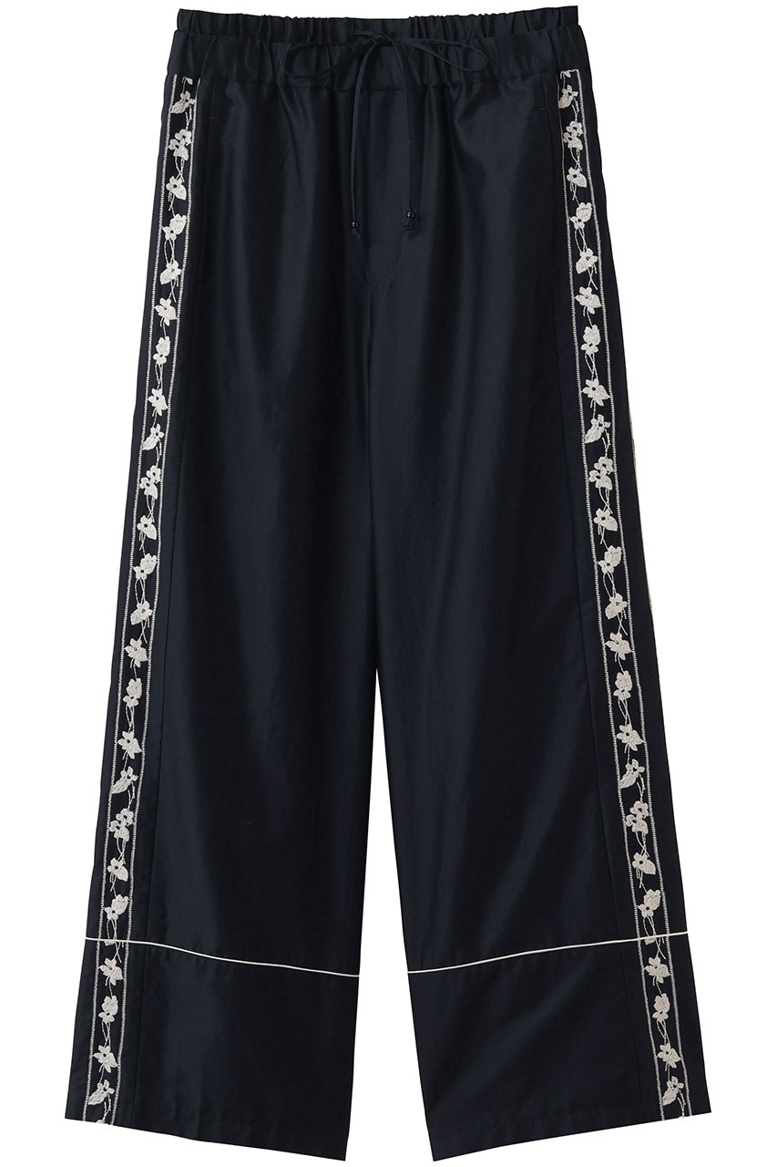 スミレ刺しゅうパンツ