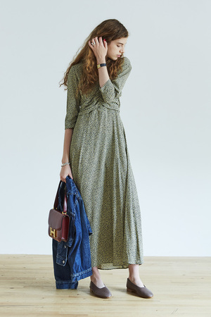 シンゾーン/Shinzoneのフラワープリントドレス