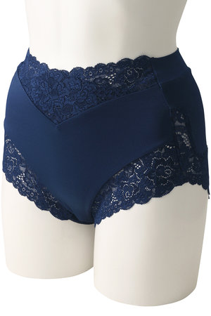 ツェルマット/ZERMATTのウエストレース カシュクール ヒップセンターギャザーショーツ Lサイズ(160100/160101)