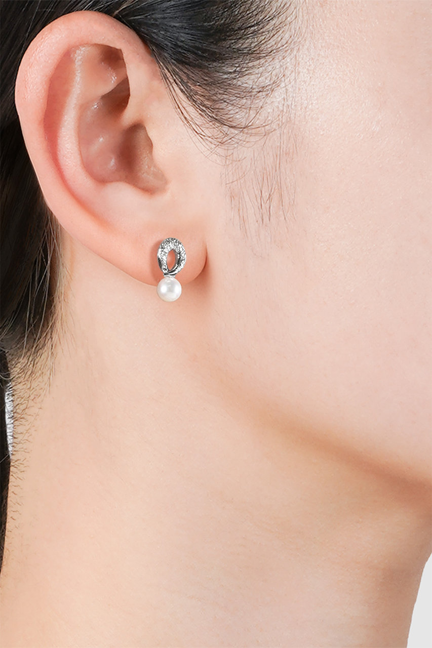 AYAMI jewelry(アヤミ ジュエリー)｜Held Pearl ピアス/シルバー の