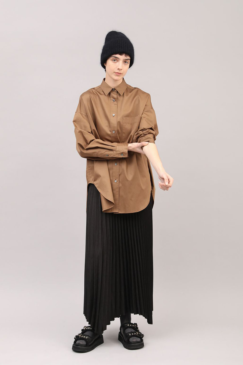 SACRA(サクラ)｜スペリオルコットンポプリンシャツ/モカ の通販