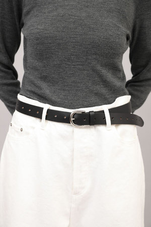 サクラ/SACRAのラウンドバックルベルト(140500/140501)