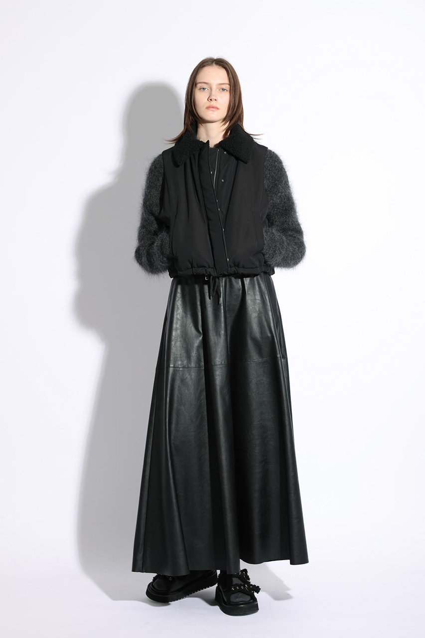 SACRA(サクラ)｜パディングハイカウントタッサーベスト/ブラック の