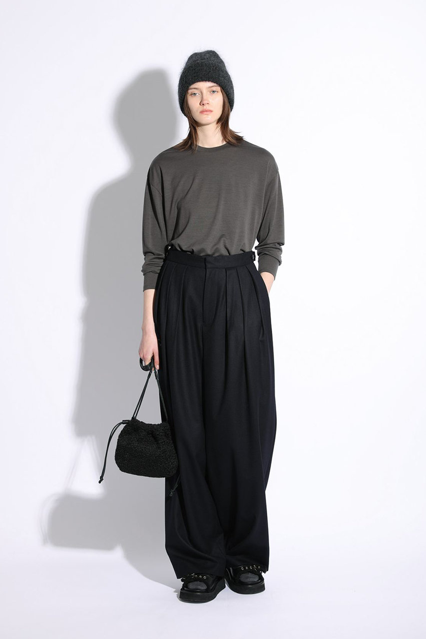 SACRA(サクラ)｜スーパーファインフランネルタックパンツ/ネイビー の