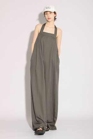 サクラ/SACRAのセルロースナイロンツイルタンブラーホルターネックオールインワン