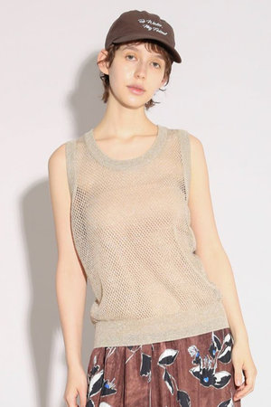 サクラ/SACRAのグロッシーリネンオープンワークノースリーブ