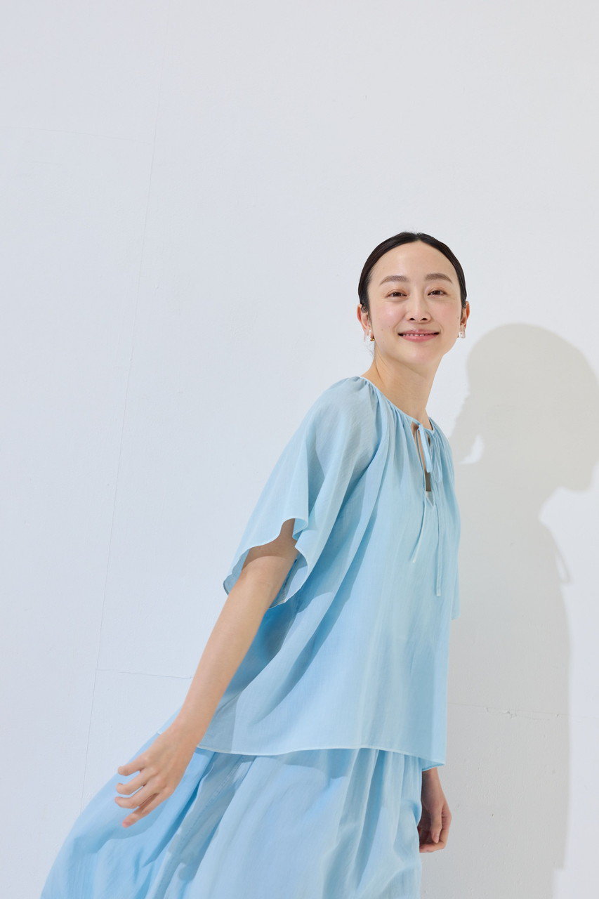 プリスティン（PRISTINE）カルゼブラウス 草木染め（サックス） PRISTINE(プリスティン)｜カルゼブラウス(染)/サックス の通販