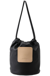 scye レザーボストンバッグLサイズ ありそうでない美しいフォルム。静謐でいて強さを感じさせる黒。《サイ