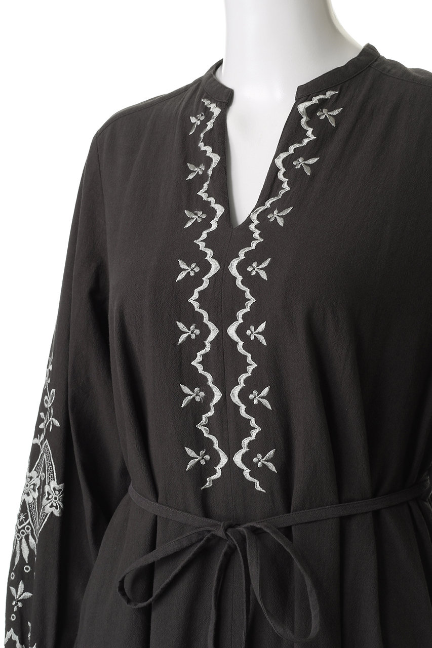 ne Quittez pas ヌキテパ エンブロイダリーロングワンピース 黒 ne Quittez pas(ヌキテパ)のエンブロイダリーワンピース通販