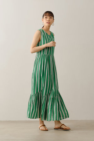 ヌキテパ/ne Quittez pasのCotton Voile Stripe ノースリーブ スラント パネル ドレス