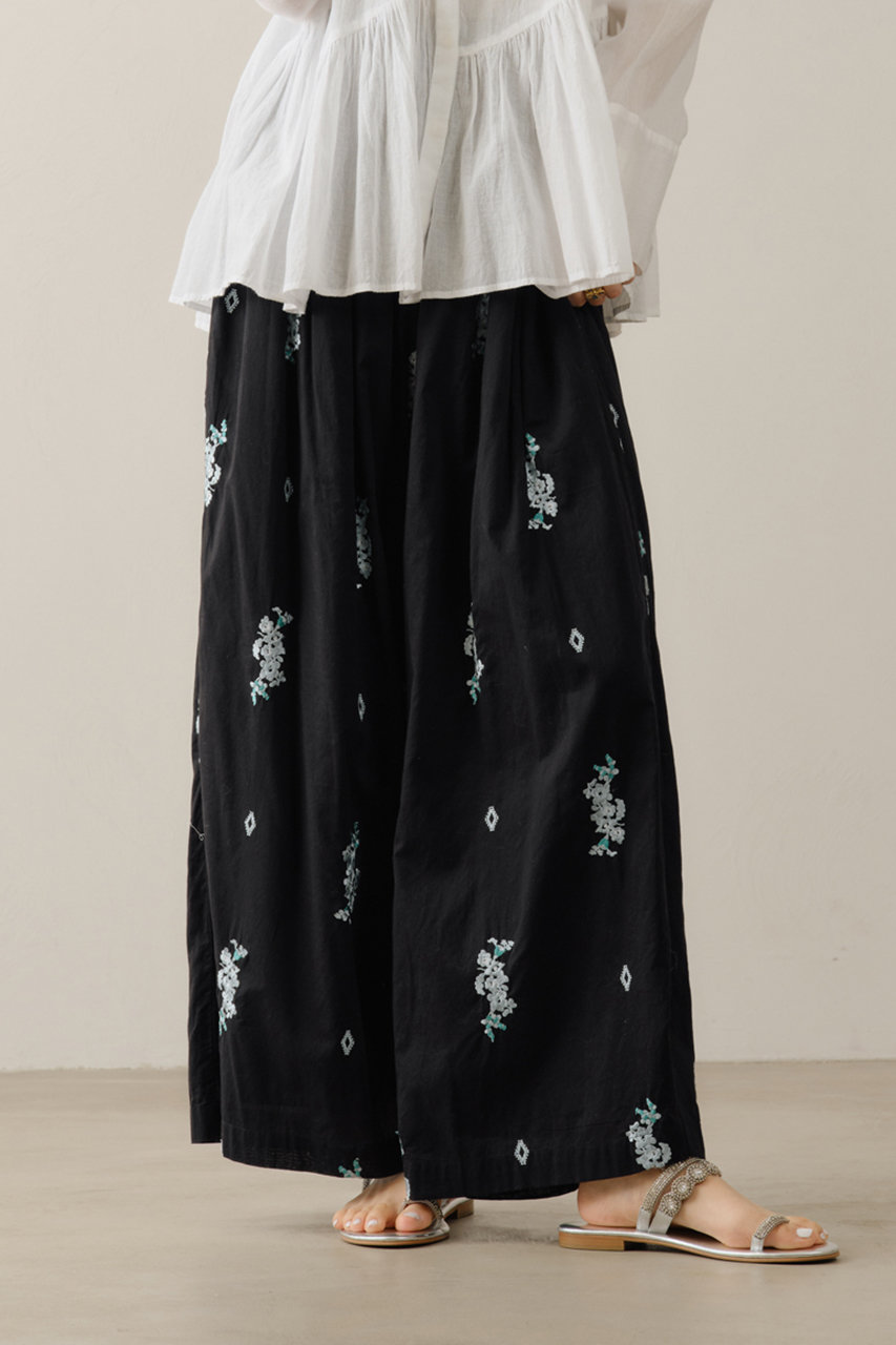 【試着のみ・未使用】ne Quittez pas ヌキテパ　刺繍ギャザーパンツ ne Quittez pas(ヌキテパ)｜Cotton Voile Jasmine Embroidery ギャザー