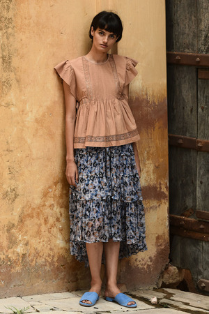 ヌキテパ/ne Quittez pasのコットンローンレースピンタックブラウス