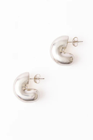 ヌキテパ/ne Quittez pasの【UPALA】Puffy Hoop Stud ピアス(150100/150101)