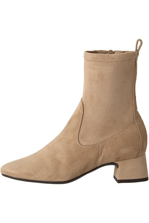 エスメラルダ/Esmeraldaの【UNISA】ショートヒールブーツ(130300/130301)