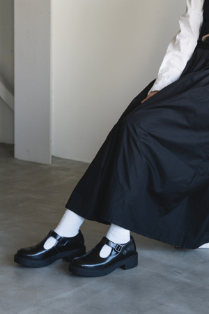 フラットシューズの通販｜ELLE SHOP (エル・ショップ)