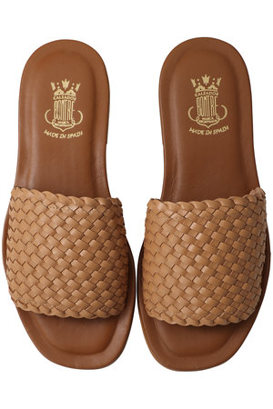 エスメラルダ/Esmeraldaの【BONTRE】クロス編み込みサンダル(130200/130201)