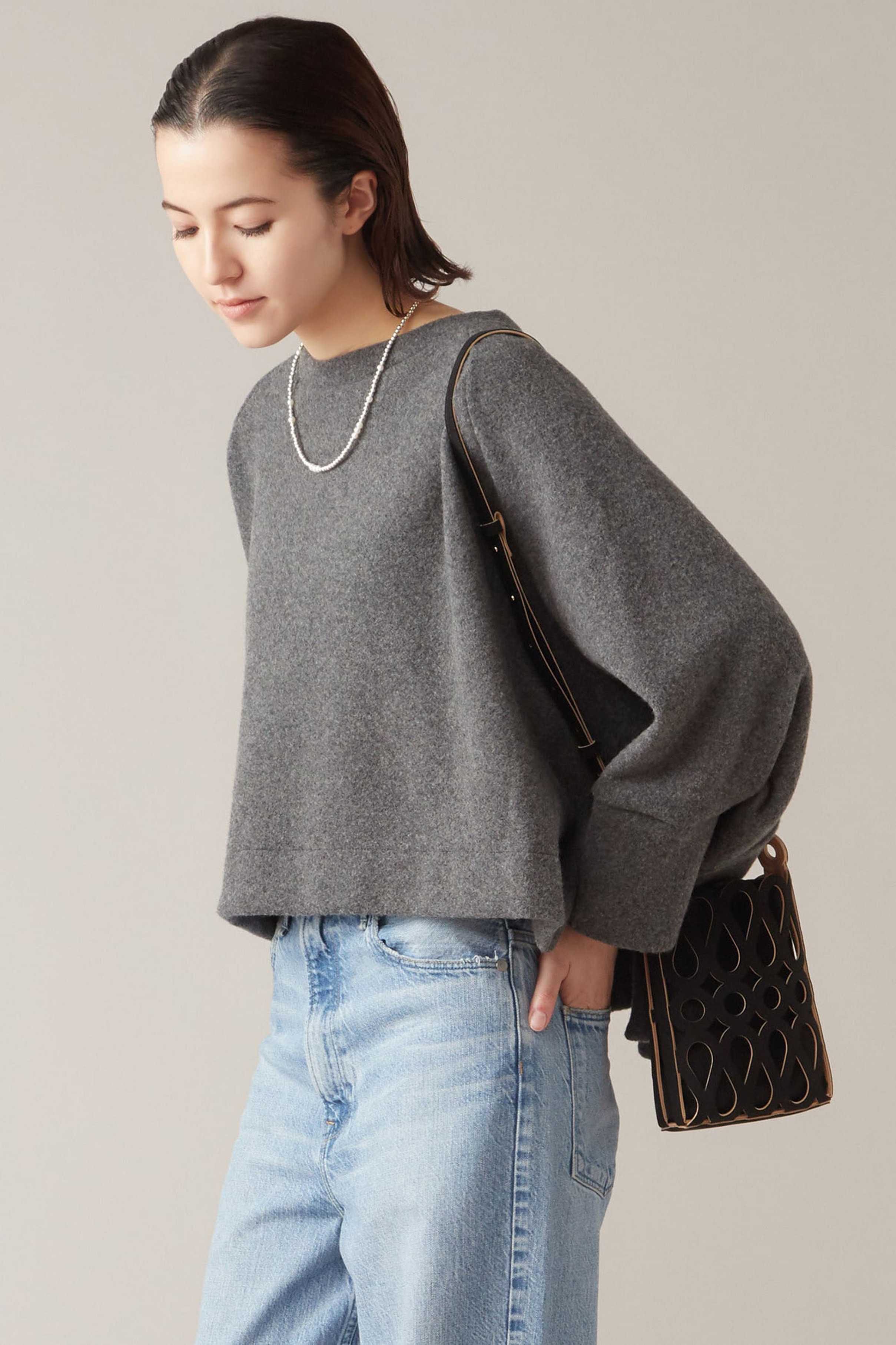 martinique 【COGTHEBIGSMOKE】ISADORA CREW NECK (チャコールグレー, F) マルティニーク ELLE SHOP martinique 【COGTHEBIGSMOKE】ISADORA CREW NECK (チャコールグレー, F) マルティニーク ELLE SHOP