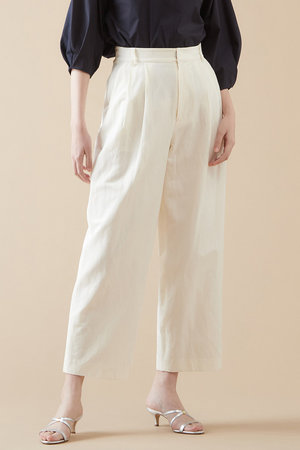 マルティニーク/martiniqueの2タックコクーンパンツ(110600/110601)