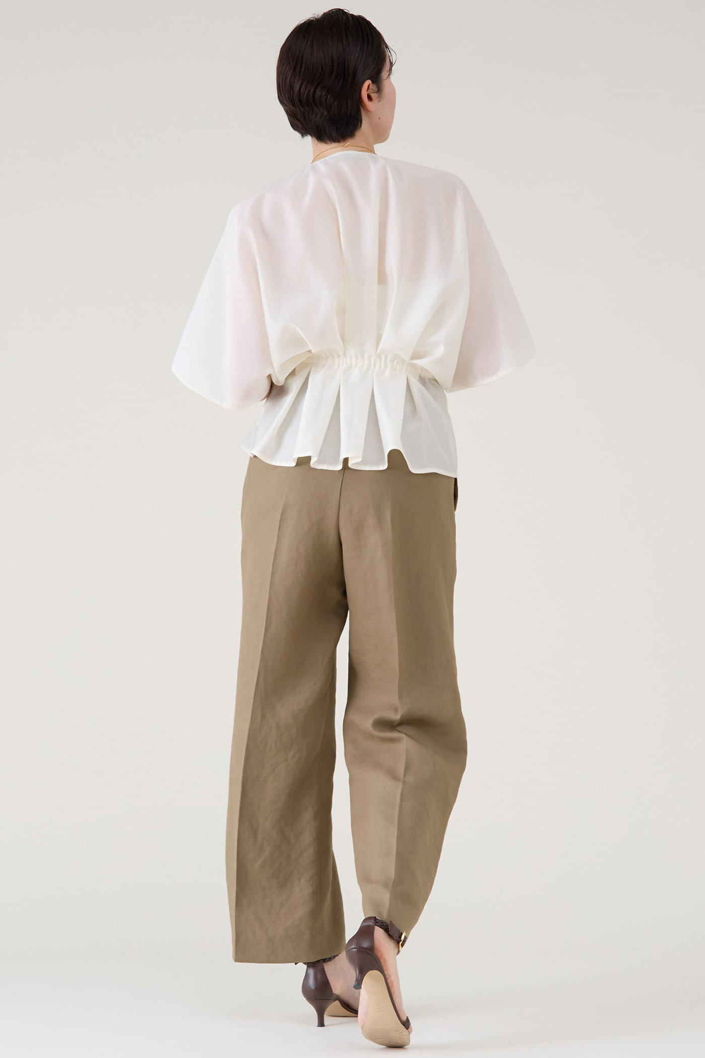 美品 マルティニーク 2,8万円 ティアードブラウス ギャザーブラウス C393 美品 マルティニーク 2,8 ティアードブラウス ギャザーブラウス C393