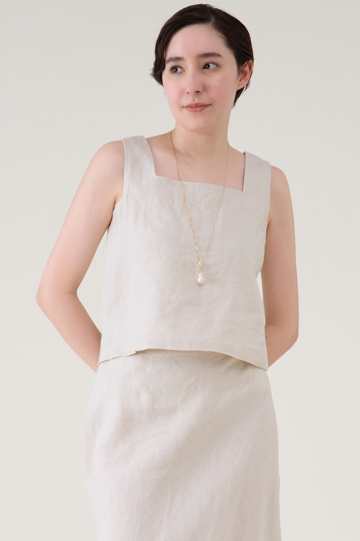 martinique ウォッシュリネンノースリーブブラウス(セットアップ可) (キナリ, F) マルティニーク ELLE SHOP martinique ウォッシュリネンノースリーブブラウス(セットアップ可) (キナリ, F) マルティニーク ELLE SHOP