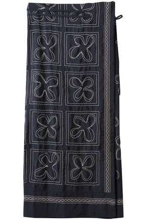 マルティニーク/martiniqueの【CURRENTAGE】刺繍ラップ風スカート(110700/110703)