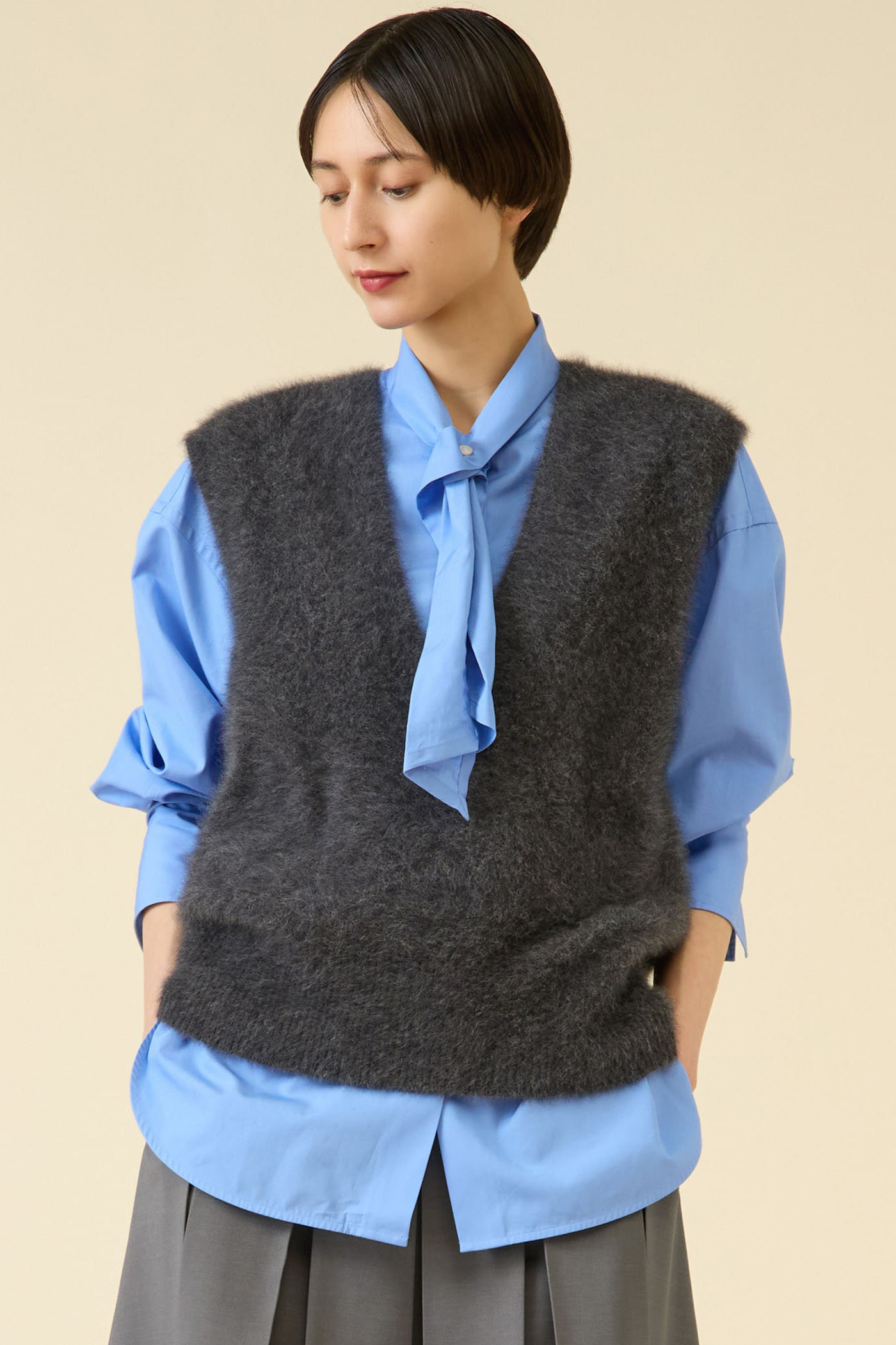 martinique FOXファーニットジレ (チャコール, F) マルティニーク ELLE SHOP martinique FOXファーニットジレ (チャコール, F) マルティニーク ELLE SHOP