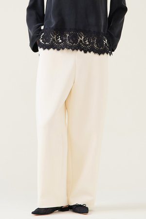 マルティニーク/martiniqueの【予約販売】モノトーンダンボールパンツ(110600/110601)