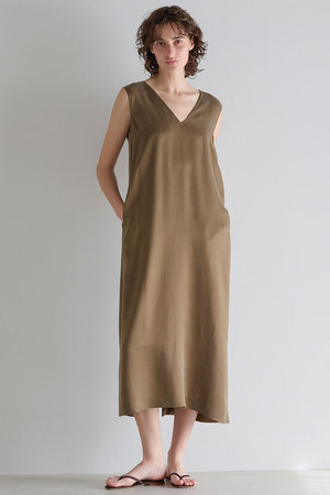 マルティニーク/martiniqueの【予約販売】ヴィンテージライクキュプラパールワンピース(110500/110503)