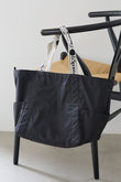 《別注》【LeSportsac】1043 E/W REVERSIBLE PKT TOTE（Solid）