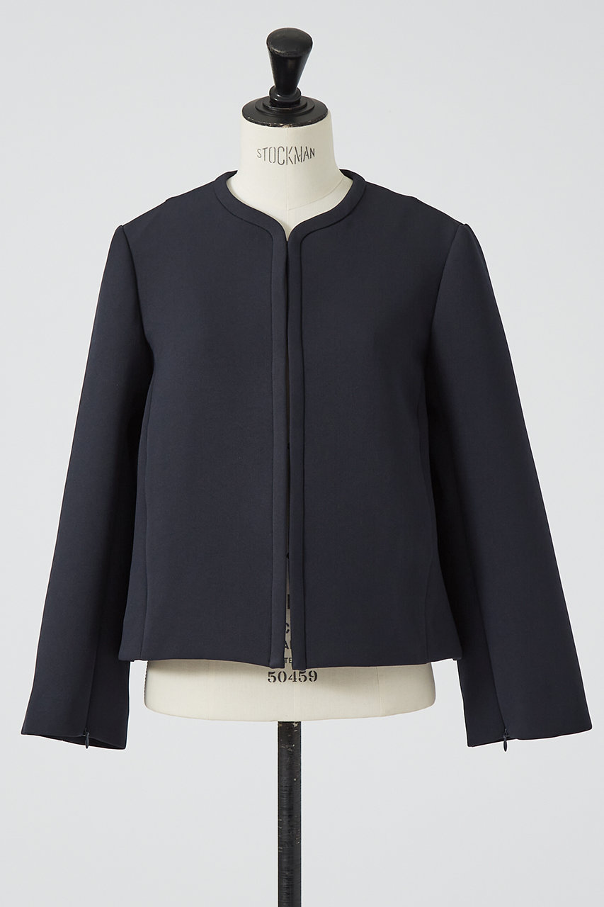 バックフレアノーカラージャケット