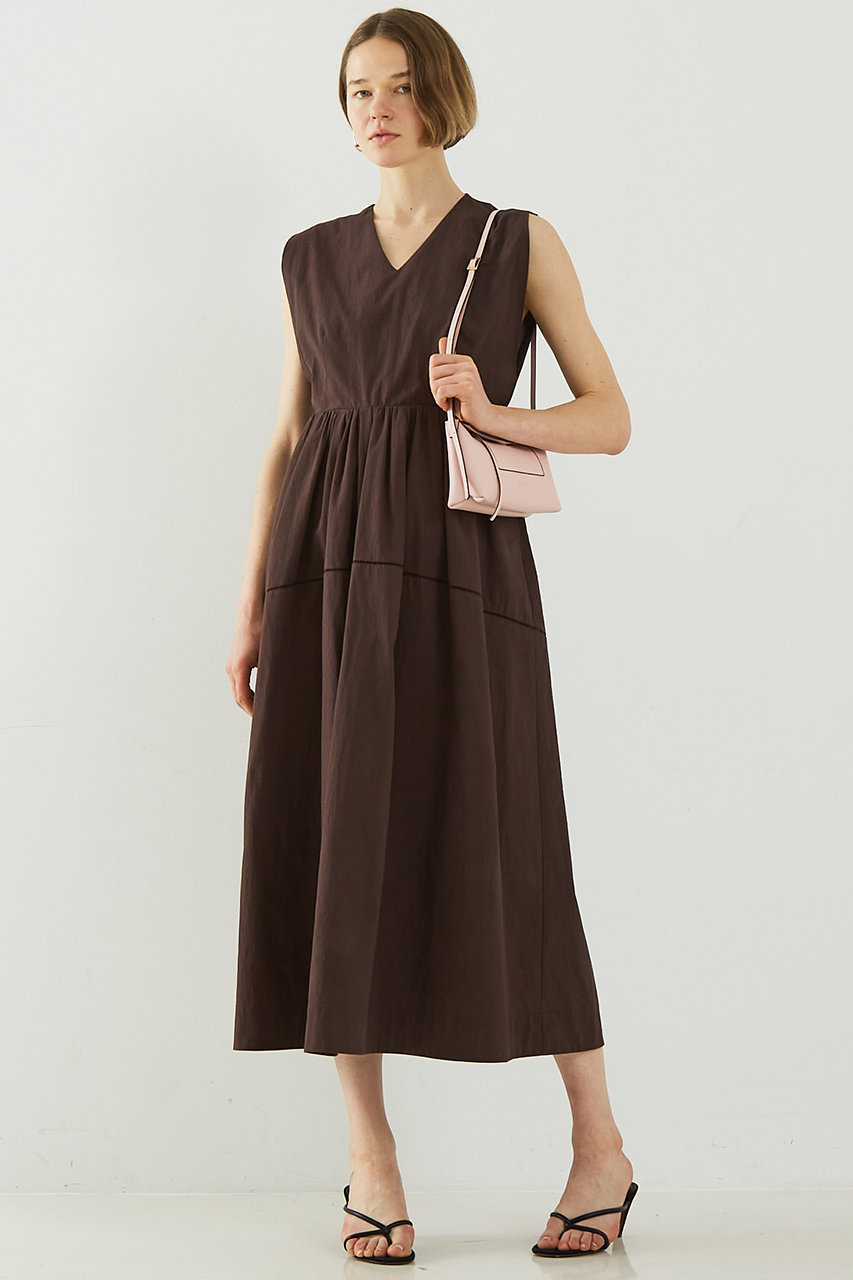 E-clat　ノースリーブベスト シルク混 42 アートデザイン 前ボタン トレンチライクノースリーブワンピース/cle blatt(クレブラット