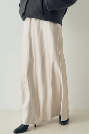 デザインワークス/DESIGNWORKSのセミフレアサテンスカート(110700/110703)