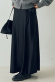 セミフレアサテンスカート