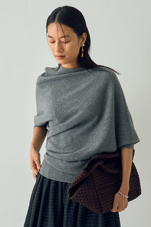 デザインワークス/DESIGNWORKSのウールホールガーメントアシメトリーニット(110300/110301)