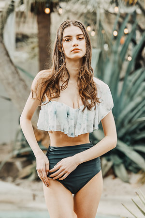 レイール(ﾐｽﾞｷﾞ)/Reir(水着)のOil Flower×無地ワンショル(180400/180401)