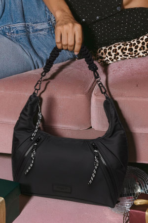 スティーブ・マデン/STEVE MADDENのBSYNTH ナイロンコンビショルダーバッグ(120100/120101)