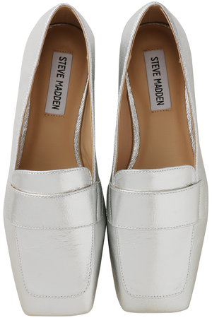 スティーブ・マデン/STEVE MADDENのMONARC スクエアトゥフラットローファー(130400/130403)