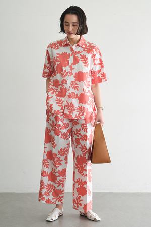 ボタニカルスラックスパンツ