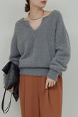 カシミヤ混キーネックニット