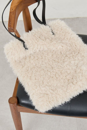 ガリャルダガランテ/GALLARDAGALANTEの【2.718】フェイクカシミヤトート(120200/120201)