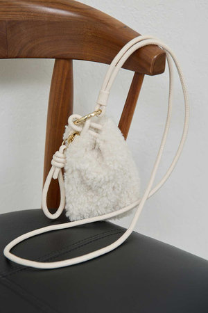 ガリャルダガランテ/GALLARDAGALANTEの【予約販売】【2.718】ストリングボアポーチ(140800/140802)