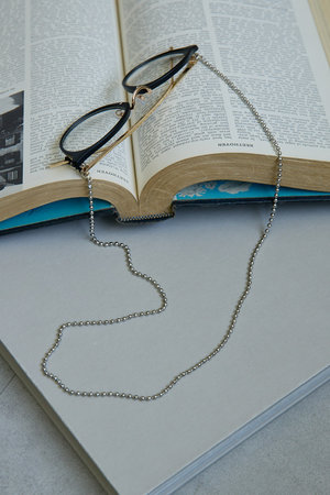 ガリャルダガランテ/GALLARDAGALANTEのグラスボールチェーンネックレス(150200/150202)