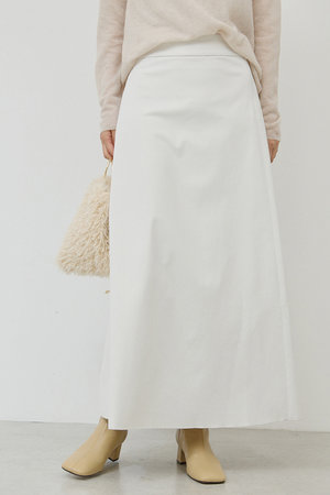 ガリャルダガランテ ファー風ロングスカート 白系 フラフィーセミタイトスカート ガリャルダガランテ ファー風ロングスカート 白系 フラフィー